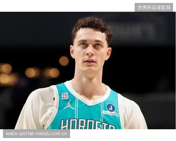 作为一名新秀，卡尔克布伦纳已经展现出成为未来防守中坚的潜力。
